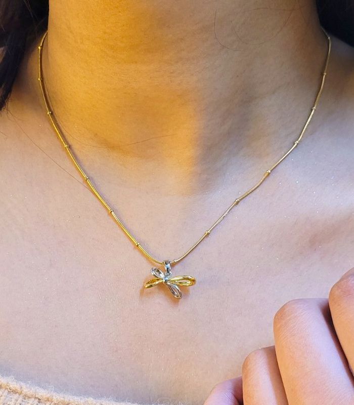 Bowlink Pendant Necklace