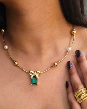 Green Stone Bow Necklace