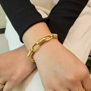 fashion bracelet, anti tarnish bracelet, waterproof bracelet, stainless steel jewellery, imitation bracelet, gold plated bracelet, daily wear bracelet, minimalist bracelet, statement jewellery, officewear jewellery