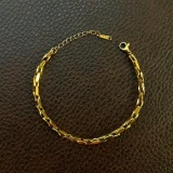 fashion bracelet, anti tarnish bracelet, waterproof bracelet, stainless steel jewellery, imitation bracelet, gold plated bracelet, daily wear bracelet, minimalist bracelet, statement jewellery, officewear jewellery