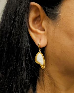 Romantic Art Resin Stud