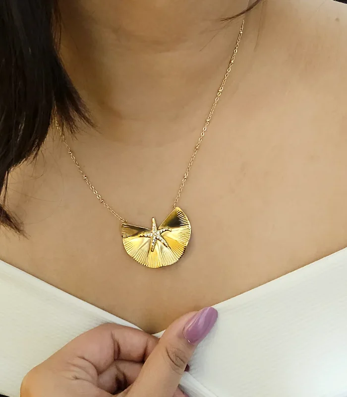 Starfish Gold Necklace