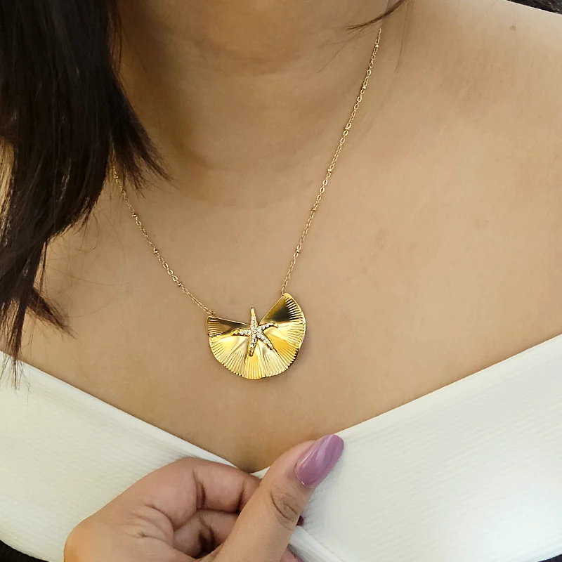 Starfish Gold Necklace