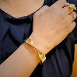 fashion bracelet, anti tarnish bracelet, waterproof bracelet, stainless steel jewellery, imitation bracelet, gold plated bracelet, daily wear bracelet, minimalist bracelet, statement jewellery, officewear jewellery