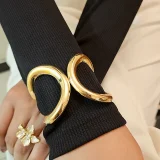 Étoile swirl bracelet for women, Gold swirl bracelet, Contemporary gold bracelet, Minimal swirl bracelet for women, AMOHABOLD swirl bracelet, Anti tarnish gold bracelet, Modern sculptural bracelet, Everyday gold bracelet, Elegant gold bracelet for women, Luxury look swirl jewellery